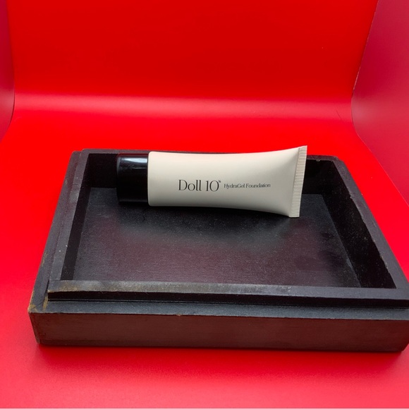 New sealed Doll 10 HydraGel Foundation Shade Fair - Picture 2 of 4